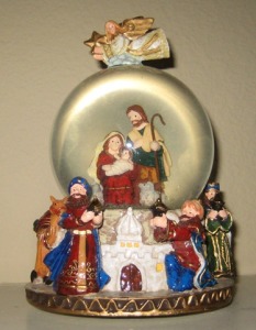 nativity snow globe