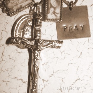 pray - crucifix